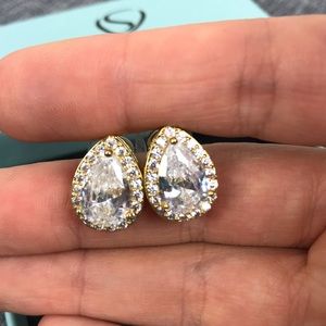 Teardrop Gold Earrings